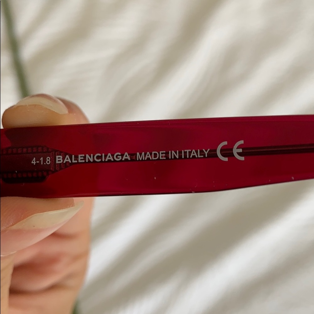 *SOLD* BALENCIAGA Burgundy Cat Eye sunglasses - Picture 5 of 8